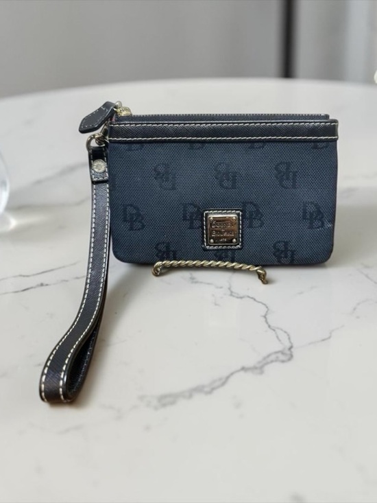 Dooney & Bourke Handbags - Dooney & Bourke Navy Logo Wristlet EUC